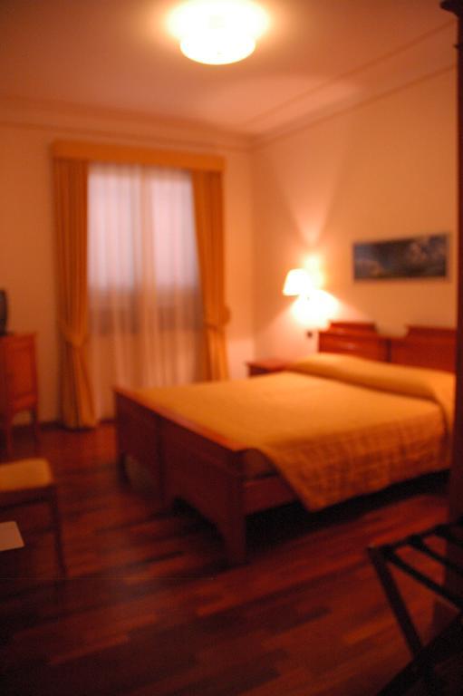Hotel Rutiliano Пиенца Стая снимка